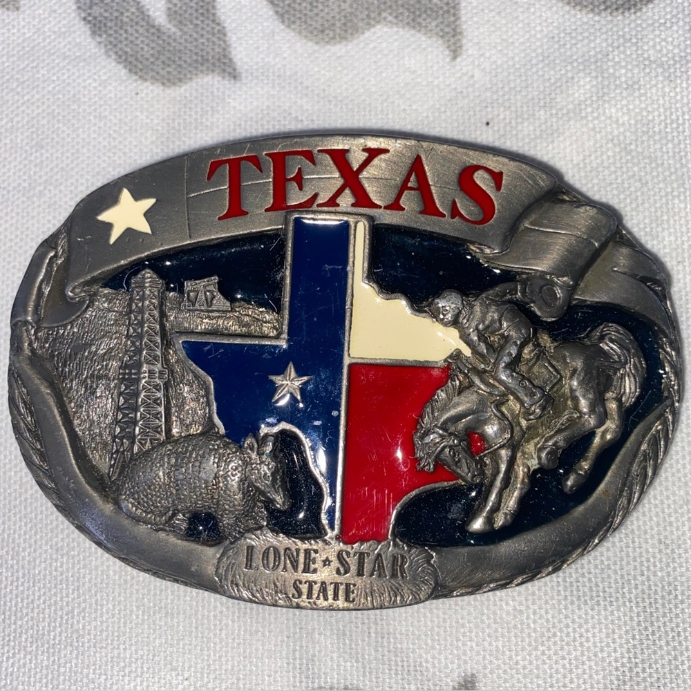 Vintage C&J Texas Lone Star State Belt Buckle 1988 CJ1496 Red White
Blue USA‎